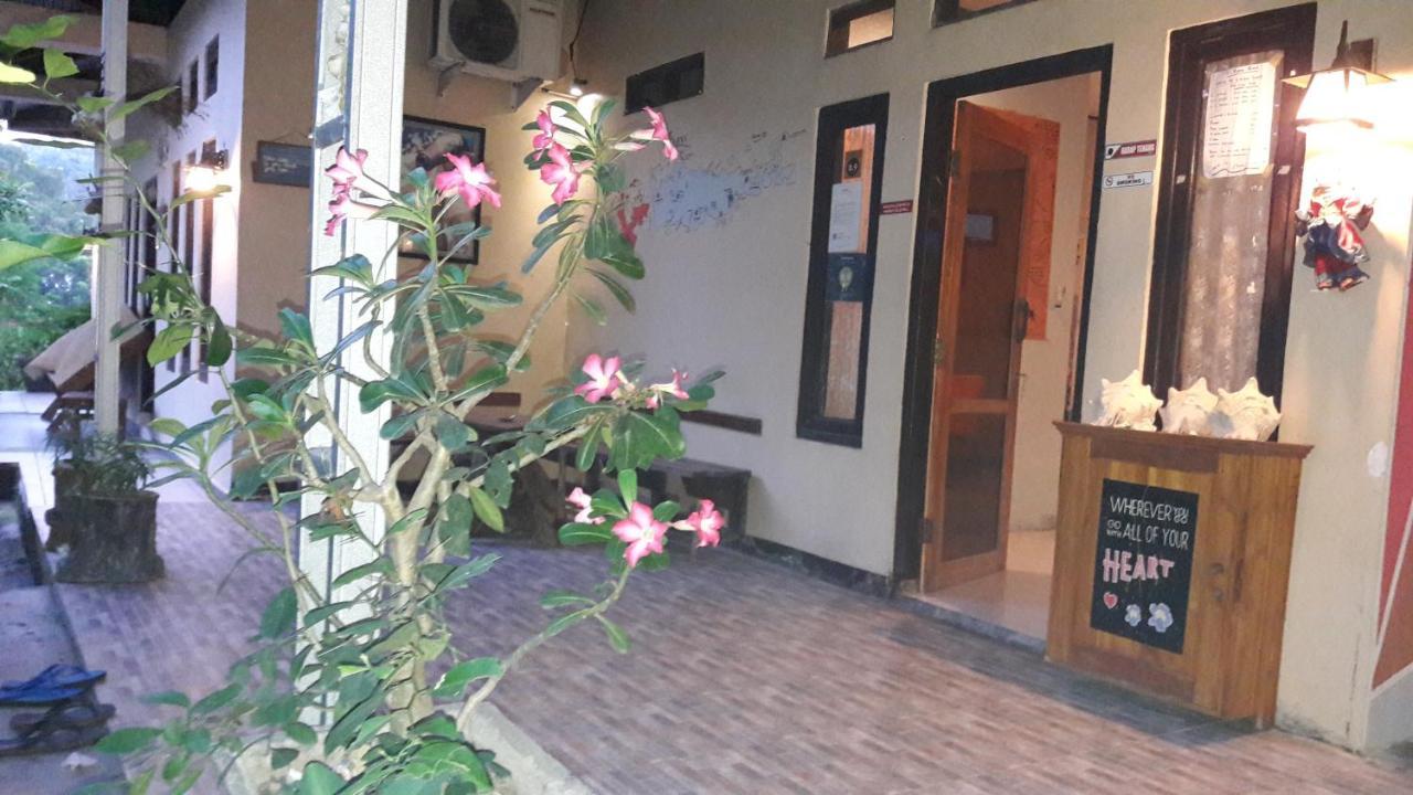 G-Rima Home Stay Labuan Bajo Exterior photo