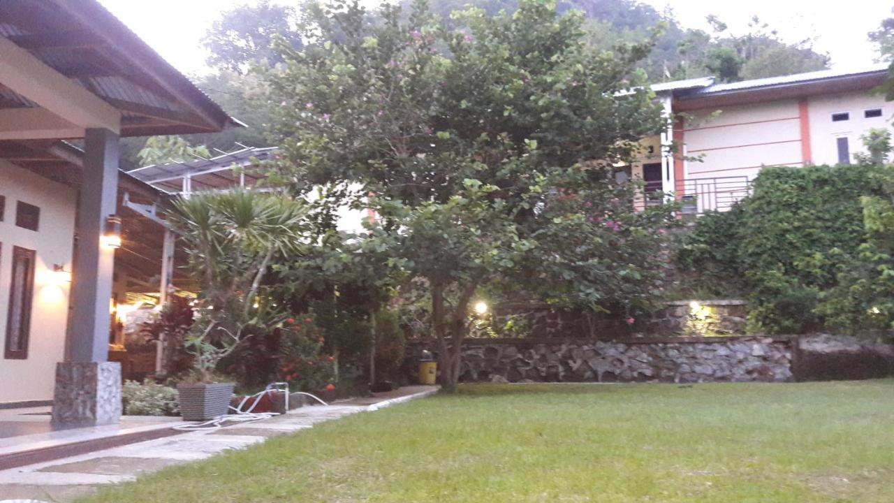 G-Rima Home Stay Labuan Bajo Exterior photo