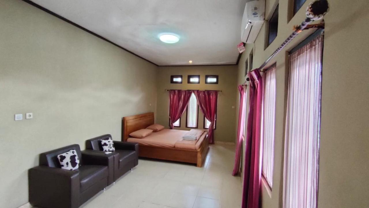 G-Rima Home Stay Labuan Bajo Exterior photo