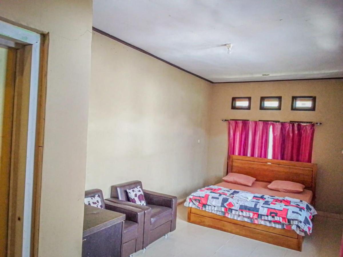 G-Rima Home Stay Labuan Bajo Exterior photo