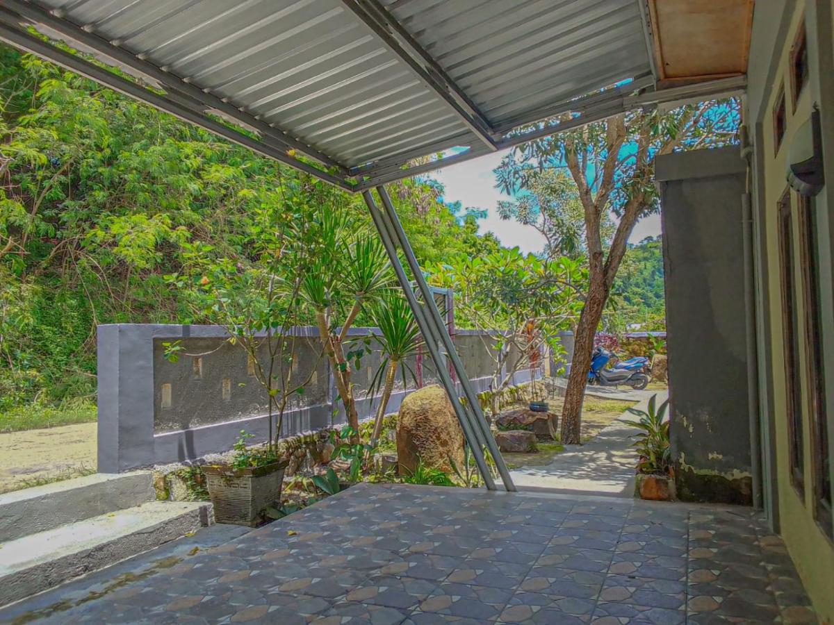 G-Rima Home Stay Labuan Bajo Exterior photo