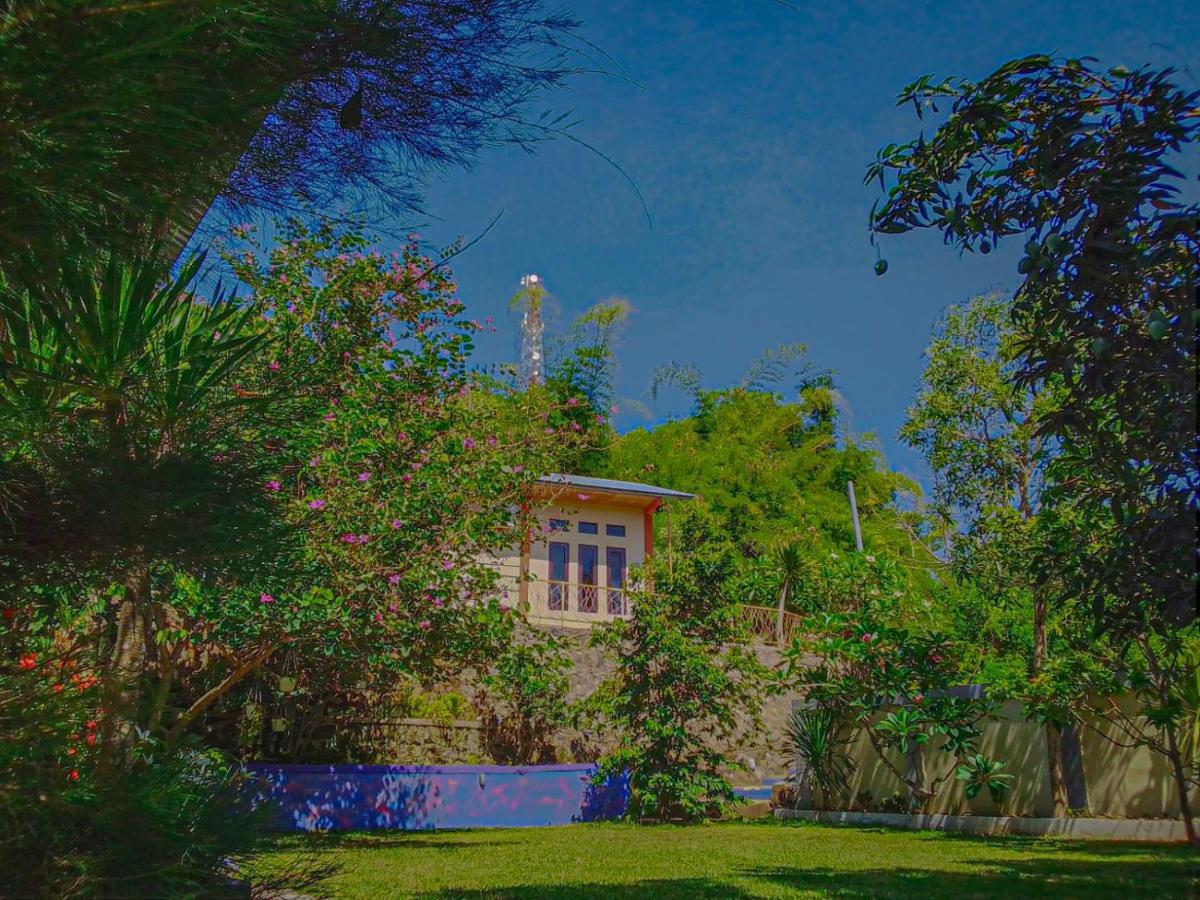 G-Rima Home Stay Labuan Bajo Exterior photo
