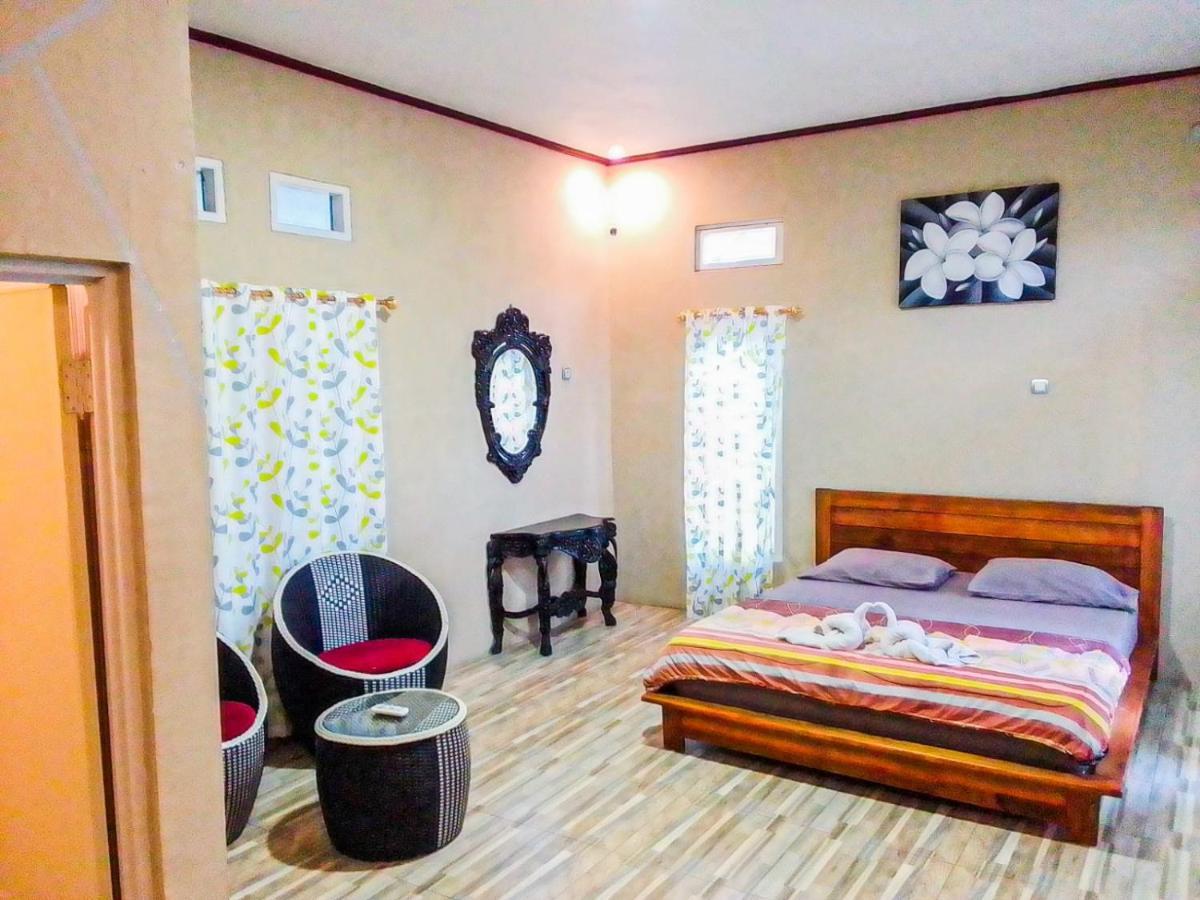 G-Rima Home Stay Labuan Bajo Exterior photo