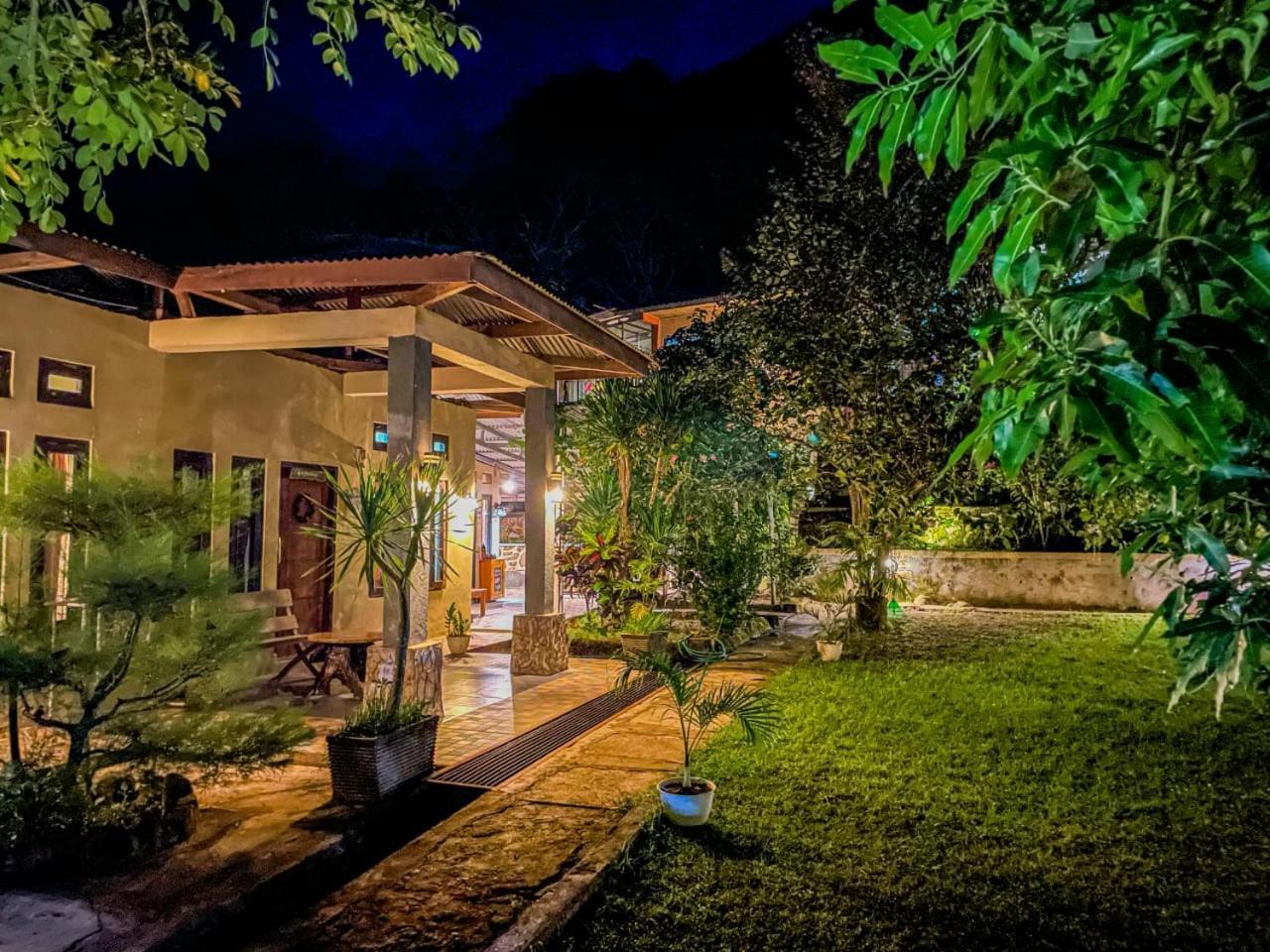 G-Rima Home Stay Labuan Bajo Exterior photo